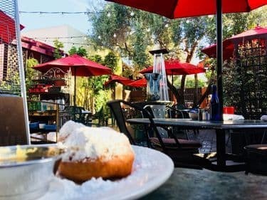Café Nouveau in Ventura CA
