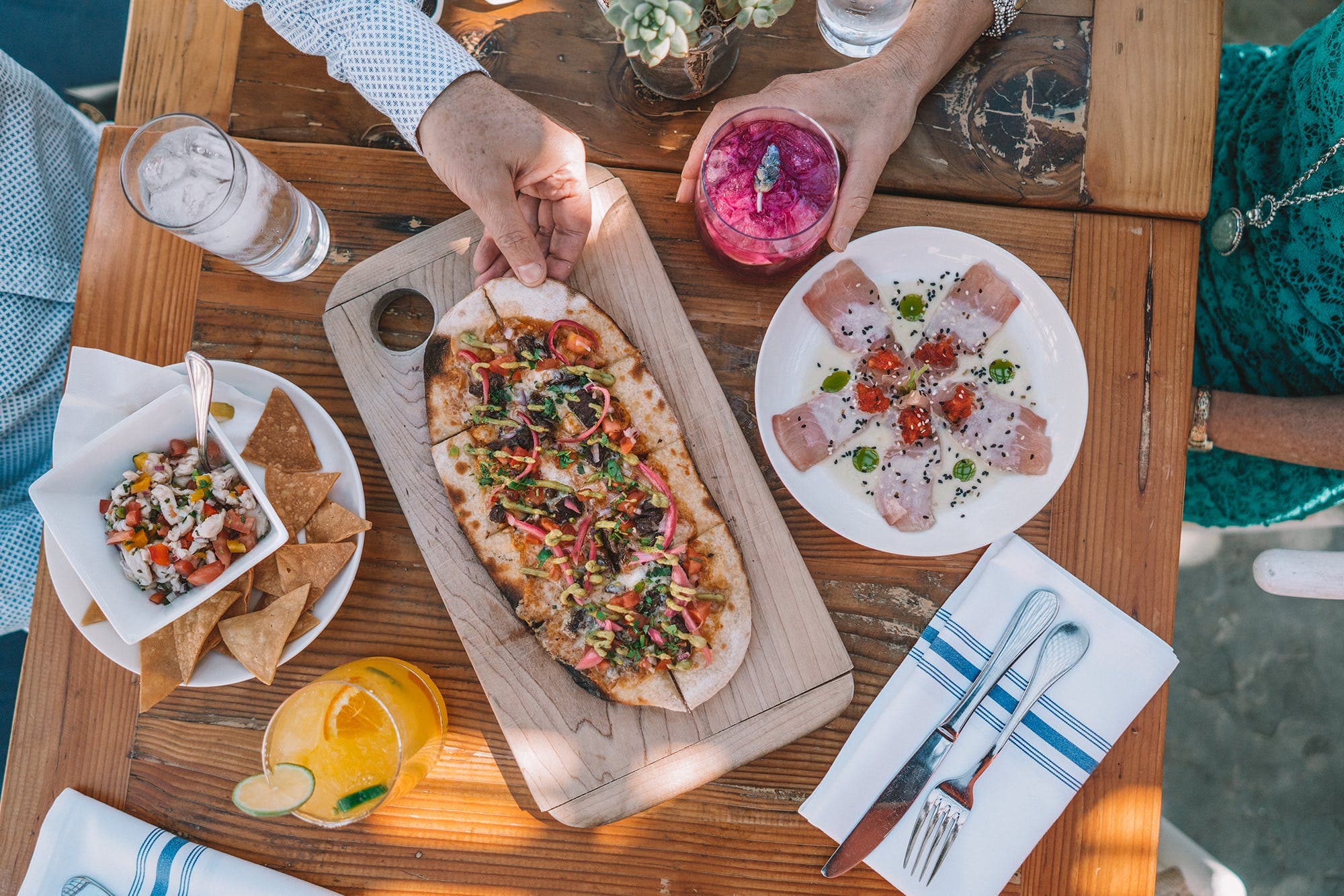 Cozy Restaurants in Ventura to Get in the Holiday Spirit awaylands ventura california rumfish y vino