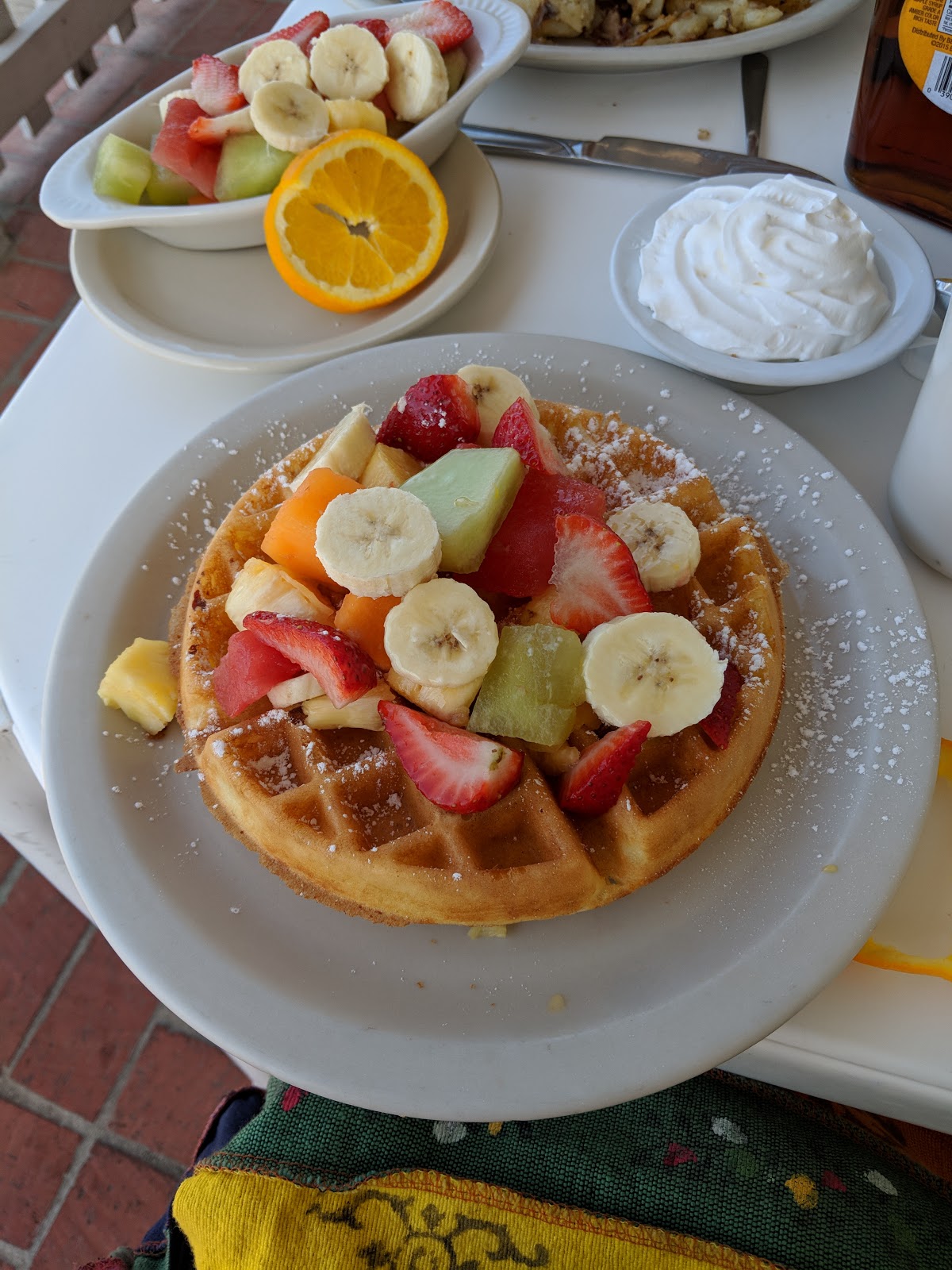 Golden Egg Cafe in Ventura CA