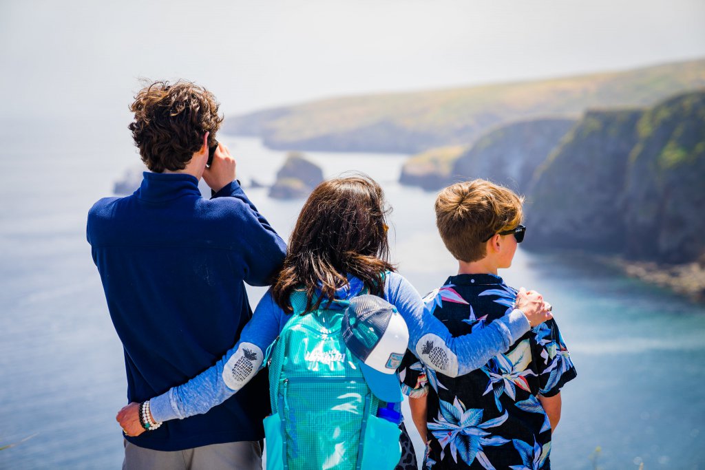 Family looking out at Islands