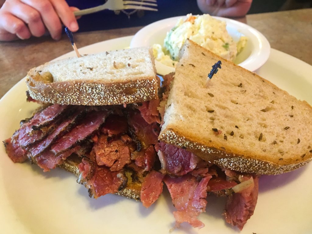 Danny's Deli Ventura