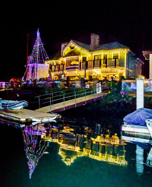 Holiday Caroling Cruises Ring in Season