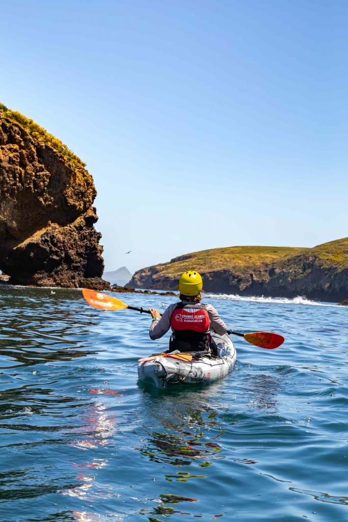 Kayaking Santa Cruz Island