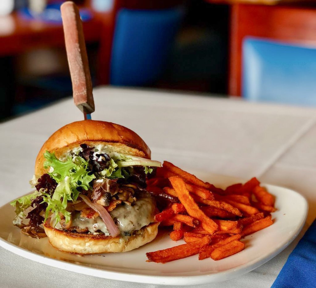 Where are the Best Burgers in Ventura? Right Here.