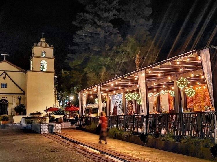 Outside patio of Peiranos market