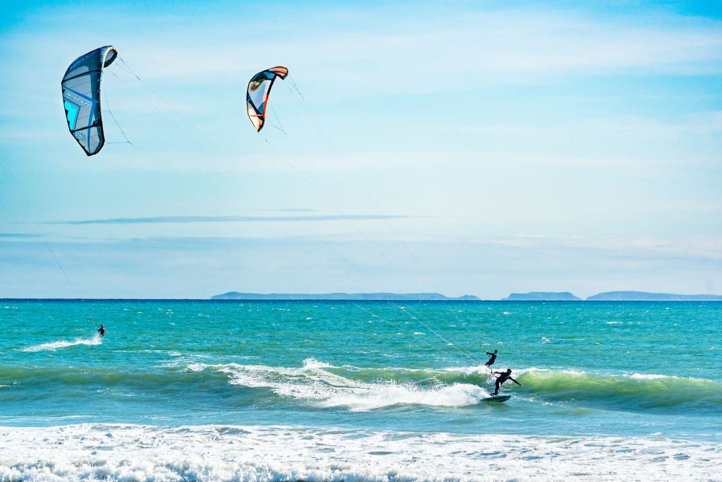 Water Activities in Ventura: kitesurfing/kiteboarding