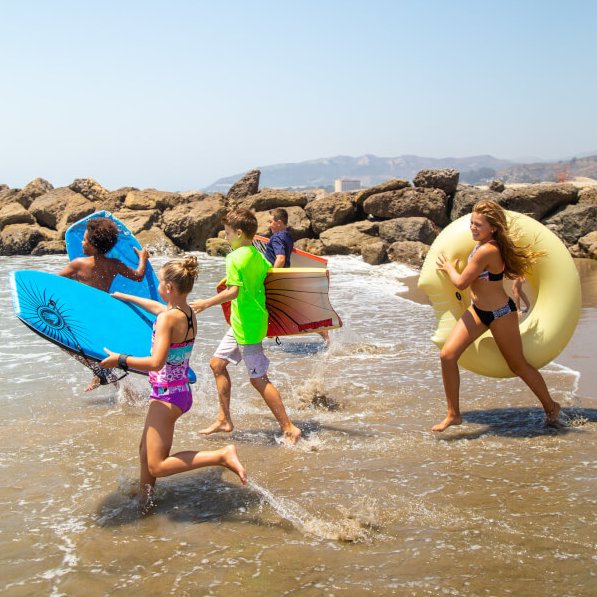 kids on Ventura beaches