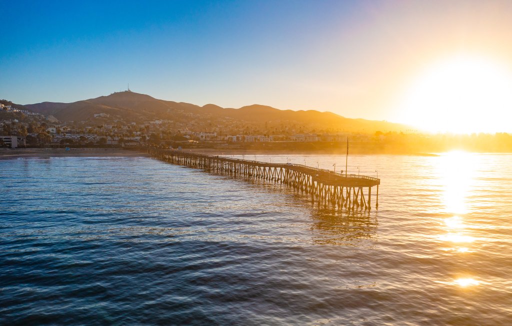 Romantic Proposal Spots in Ventura: Ventura Pier