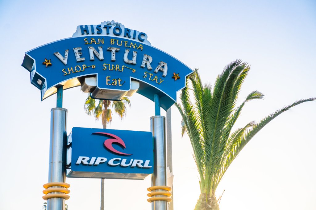 Iconic ventura sign