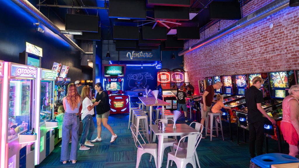 Fun barcade in Downtown Ventura: Moby's On Main