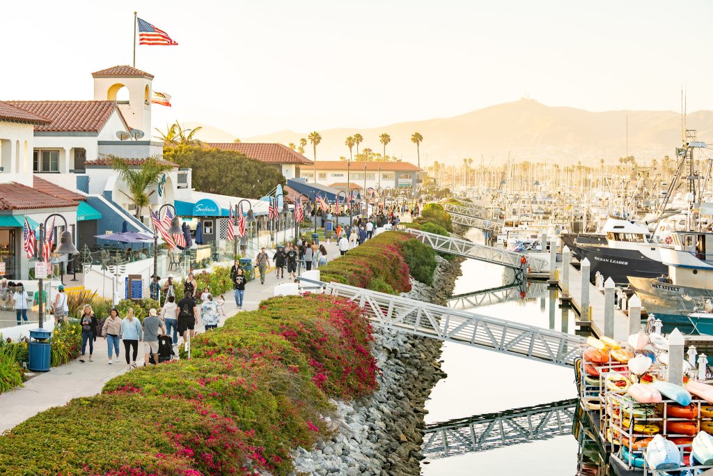 Afternoon ambiance at the Ventura Harbor Village