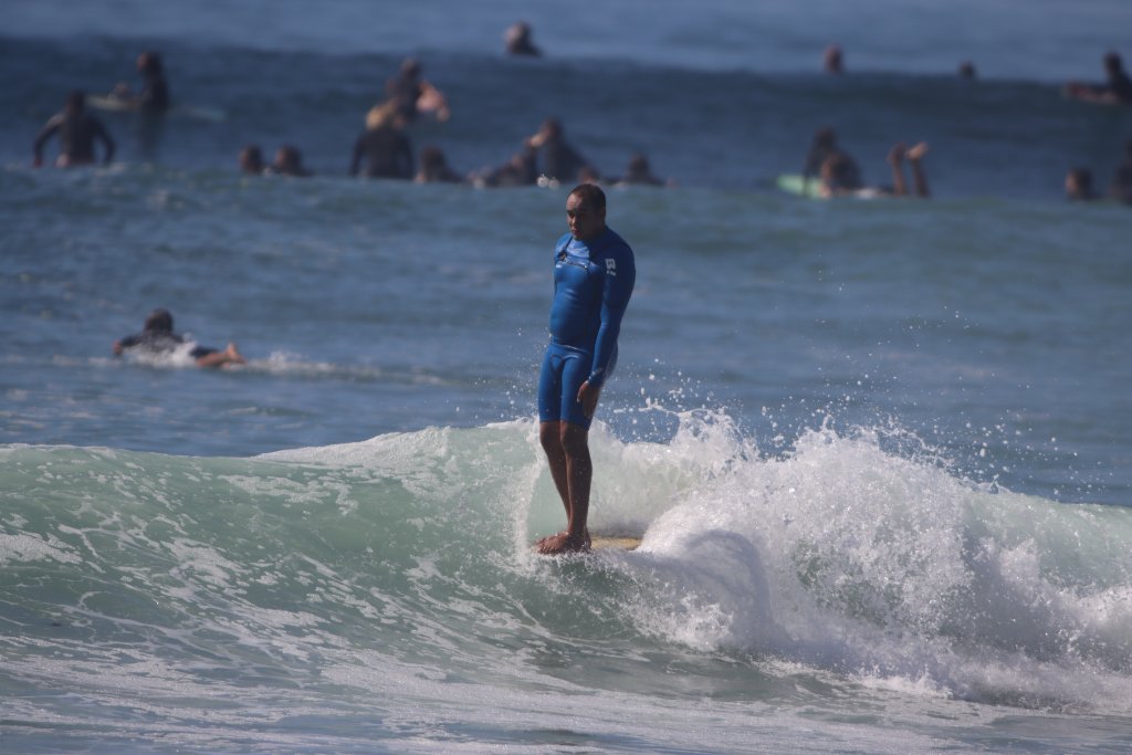 Jeff Belzer surfing